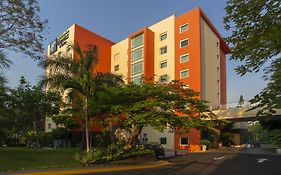 Holiday Inn Express&Suites Cuernavaca, an IHG hotel